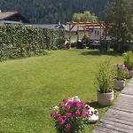 Adler Hotel-pension 3*