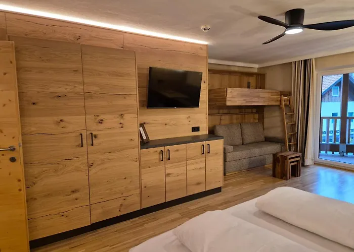 Adler Hotel-pension 3*