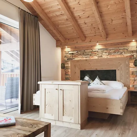 ホテル Adler Hotel-pension 3*