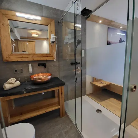 Adler Hotel-pension Hotell