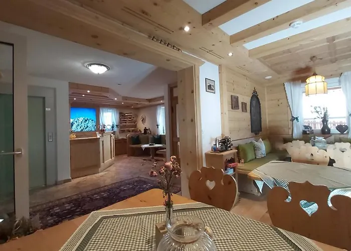 Adler Hotel-pension 호텔 3*