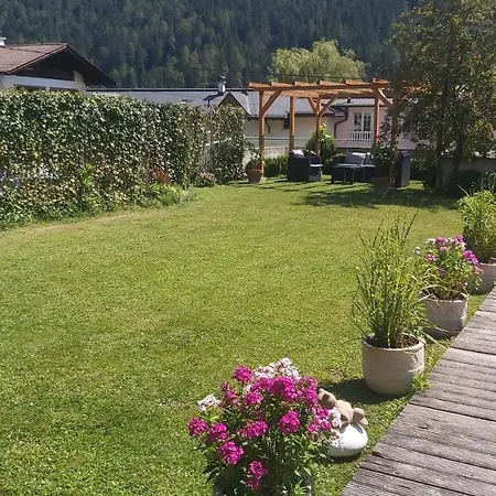 Adler Hotel-pension 3*